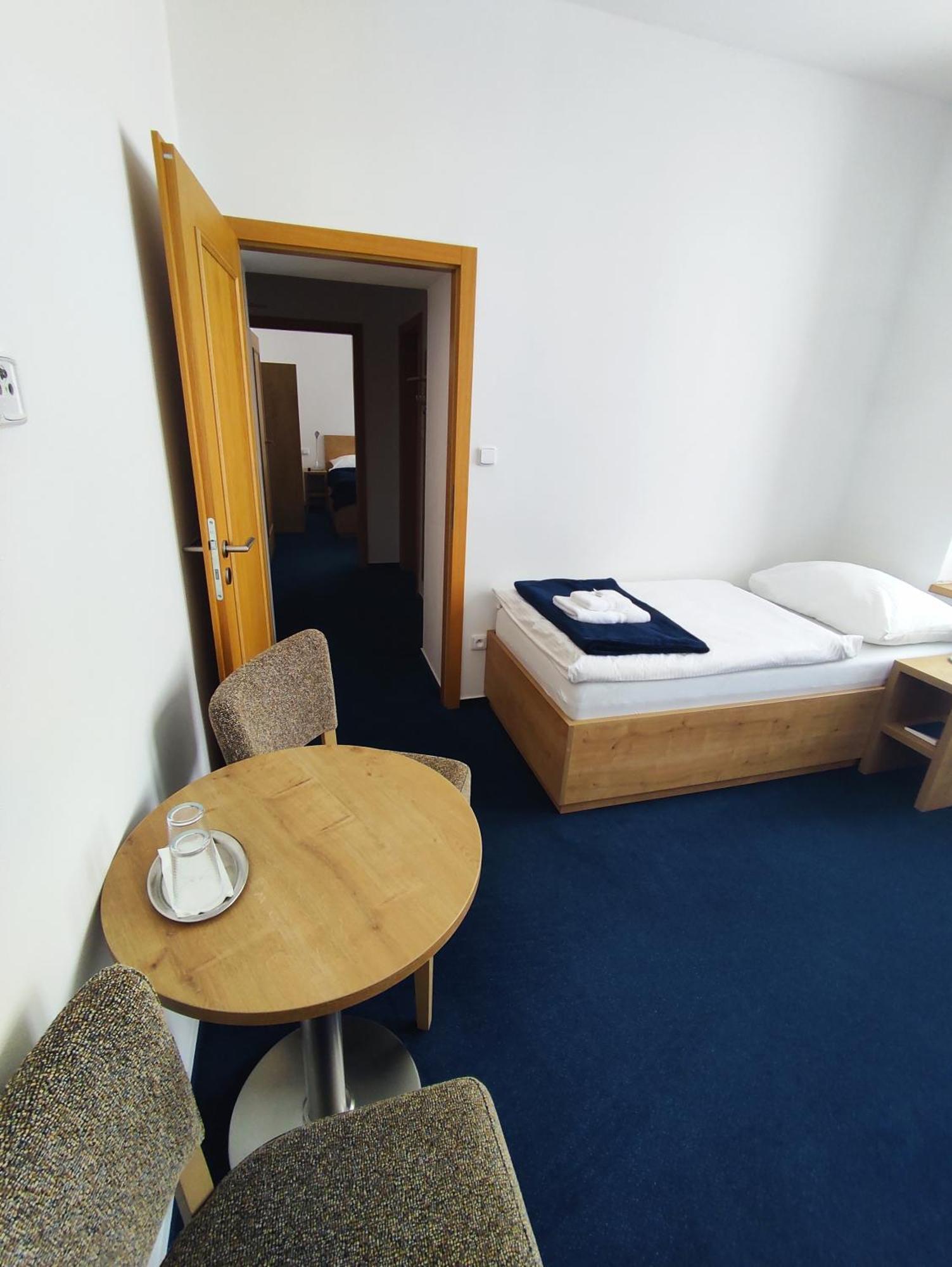 Hotel Poutni Dum Králíky 外观 照片